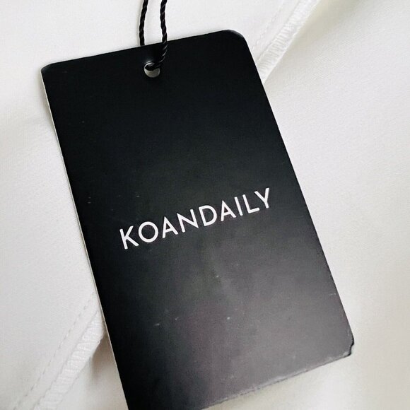 *New* Koandaily Black & White Faces Art Deco Wearable Art Blazer Jacket Sz Small - Picture 9 of 11